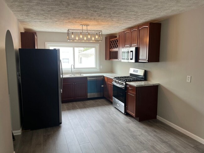 Building Photo - 2005 Interurban Rd