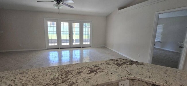 Building Photo - 113 Teak Rd