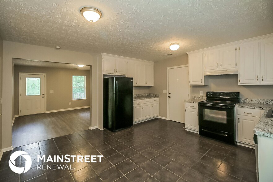 Building Photo - 8303 Lakeview Dr SW