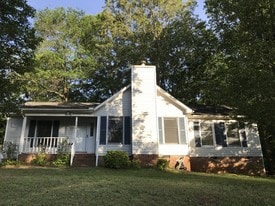 Front - 4448 Huntington Dr