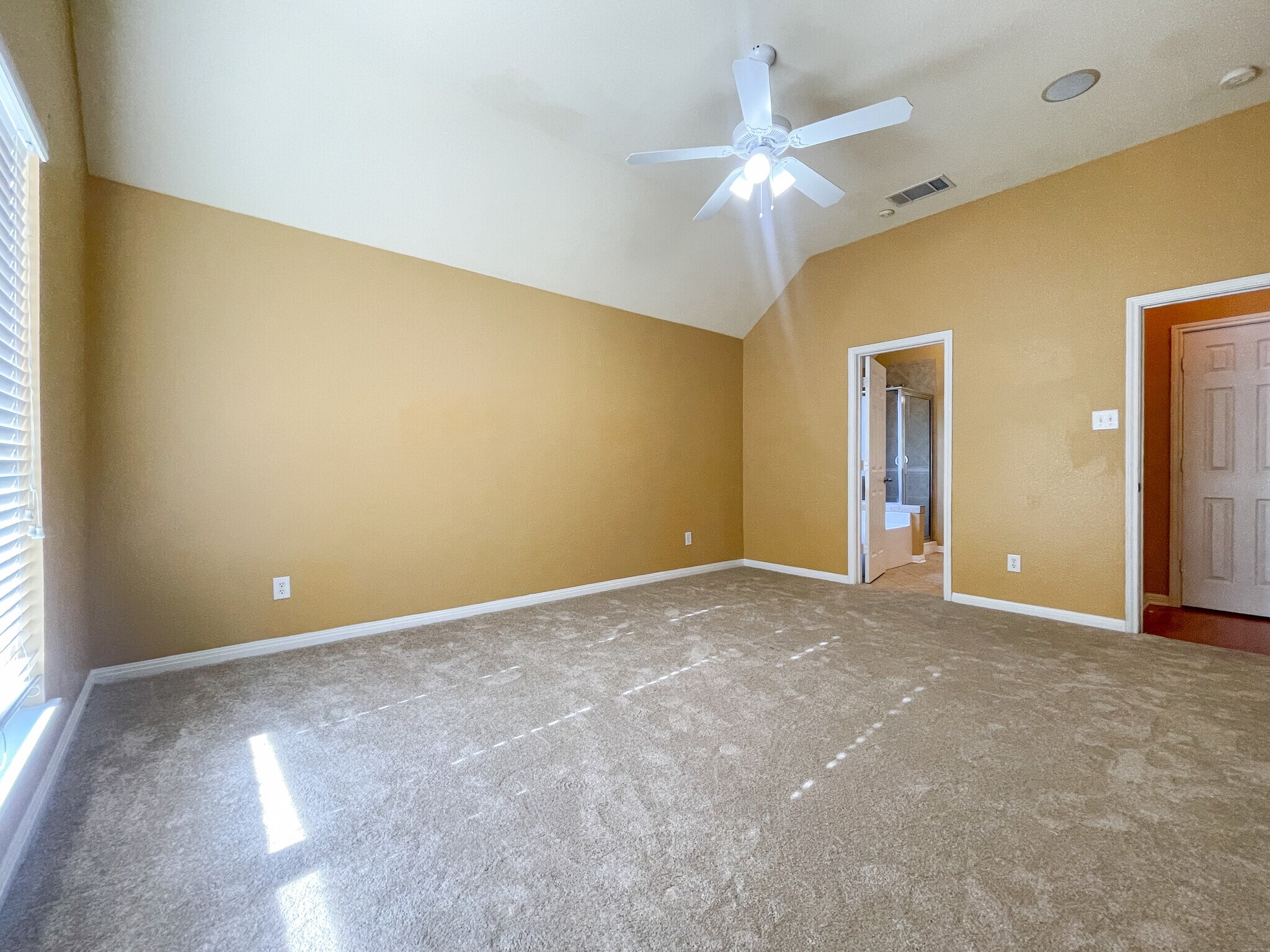 Building Photo - 10113 Condor Loop