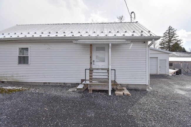 Building Photo - RTSA25-27