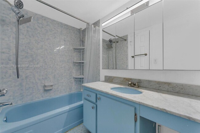 Building Photo - 2780 NE 183rd St