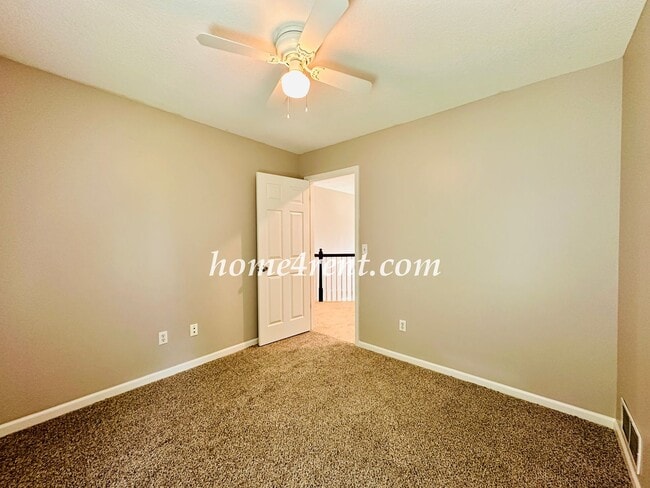 Building Photo - Blue Valley Schools, Walking Distance to Elementary School and Neighborhood Pool!