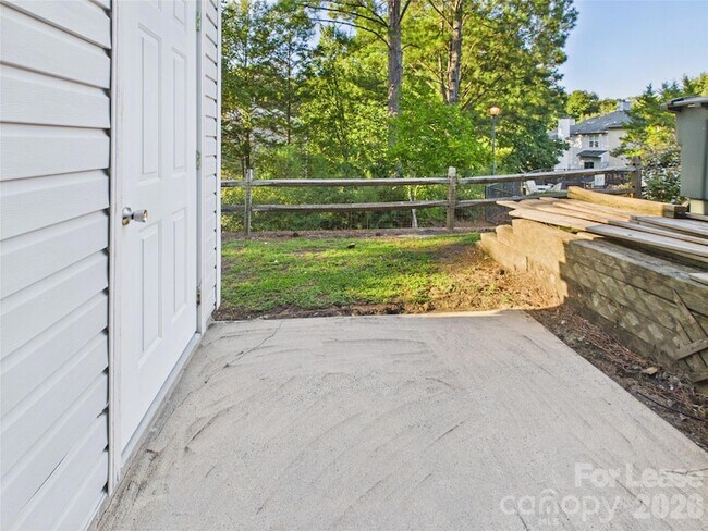 Building Photo - 609 Mountainwater Dr