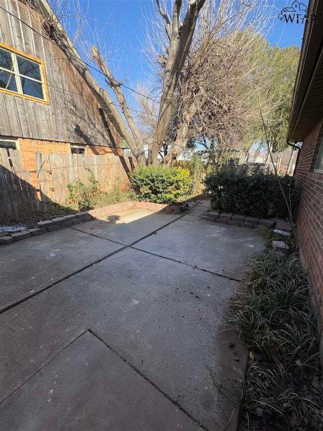 Building Photo - 5237 Catskills Dr