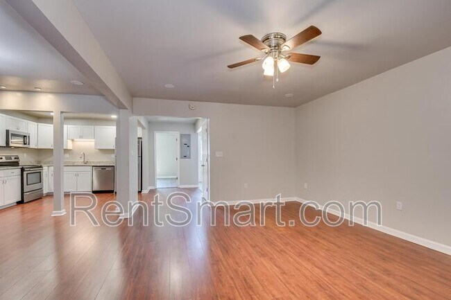 Building Photo - 2913 Running Creek Ln