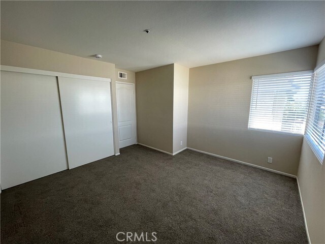 Building Photo - 7271 Kensington Dr