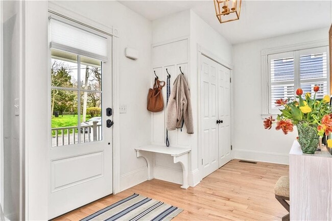 Building Photo - 12 Observatory Ave