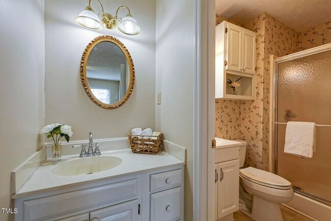 Building Photo - 4610 Linden Rd