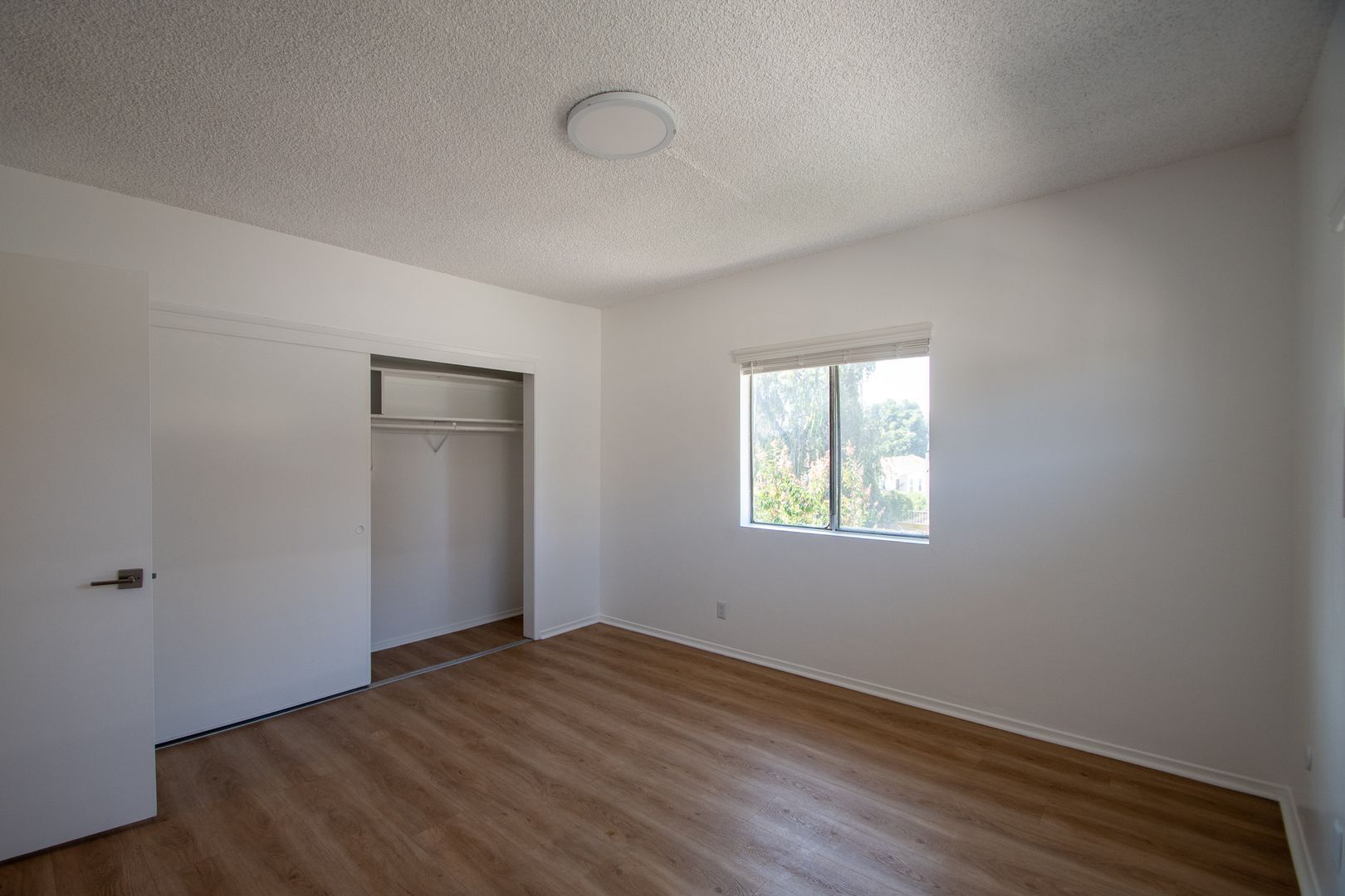 Building Photo - 10925 Peach Grove St