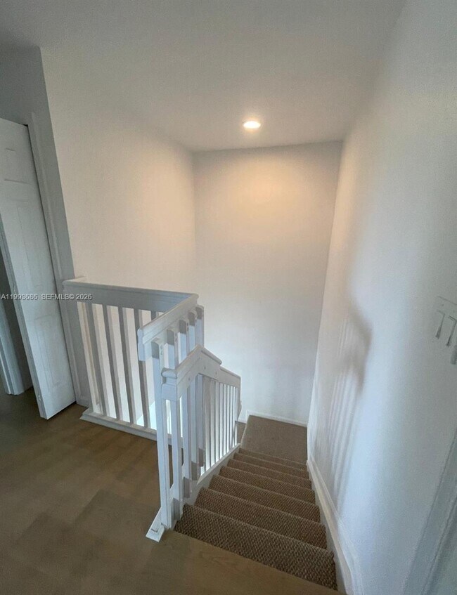 Building Photo - 2740 SE 15th Rd