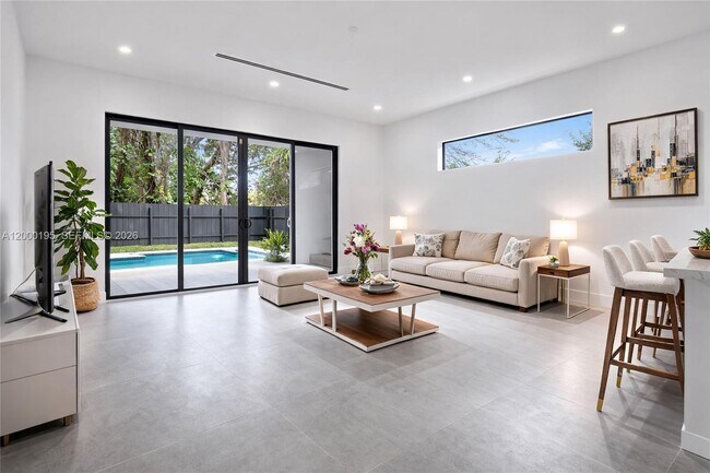 Building Photo - 5116 NW 3rd Ave