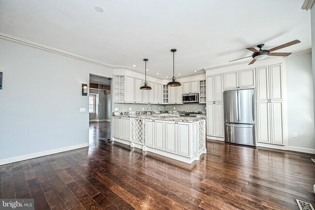 Building Photo - 44171 Paget Terrace