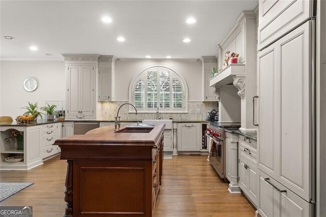 Building Photo - 415 Lyerly Pointe