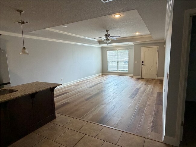 Building Photo - 1907 SW Stonegrove Rd