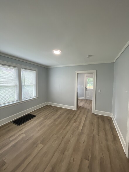 Building Photo - 5538 Montgomery Rd