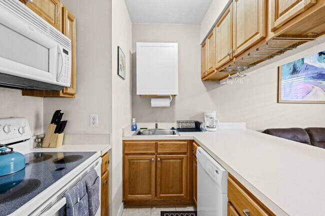 Building Photo - 1234 SW 1st Ave