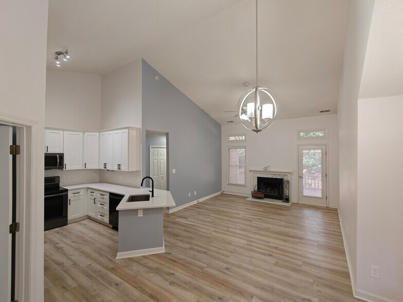 Building Photo - 108 Kingsley Woods Dr