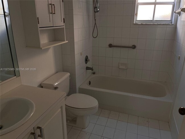 Building Photo - 9414 SW 164th Ct