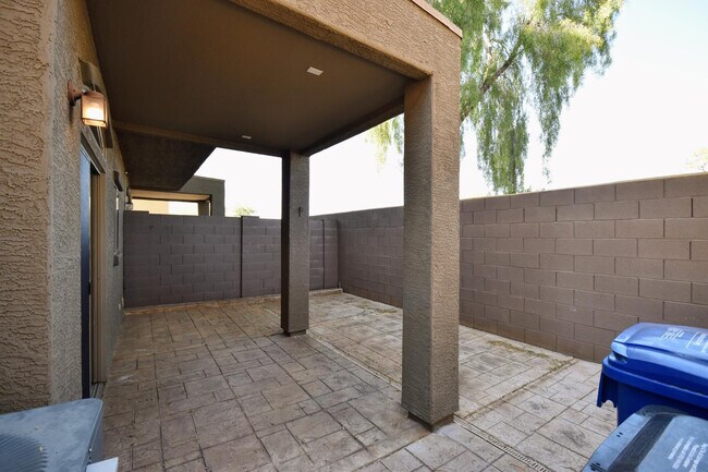 Building Photo - 2024 S Baldwin