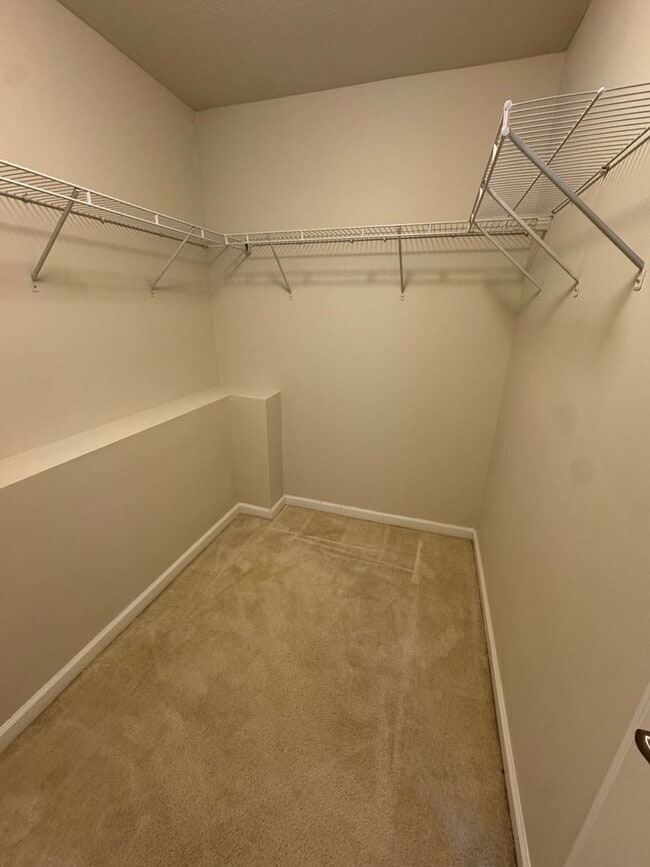 Building Photo - Beautiful 3 Bedroom 3.5 Bath in Sewickley,...
