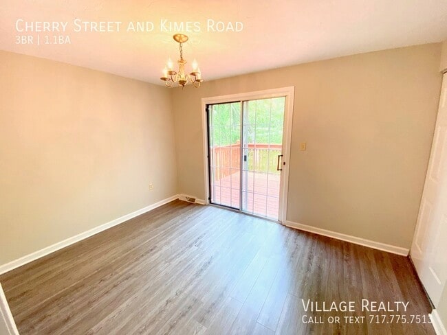 Building Photo - 225 Cherry St