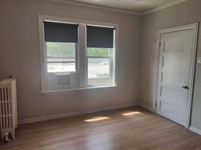 Building Photo - 5135 S Kenwood Ave