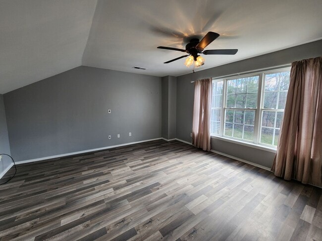 Building Photo - 4 Bedroom Home in Mallard Creek Area