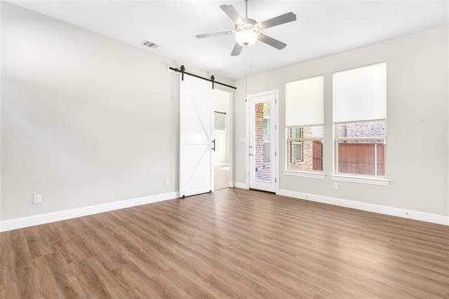 Building Photo - 12261 Hesse Dr