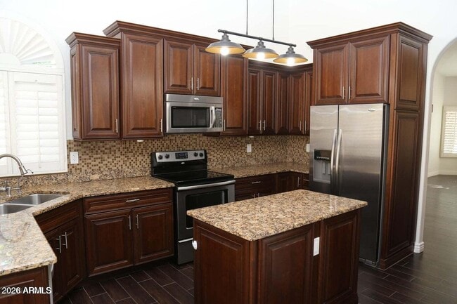 Building Photo - 9014 E Larkspur Dr