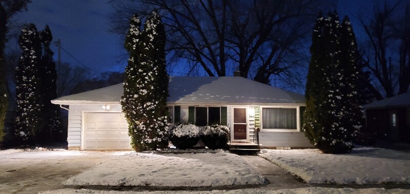 Primary Photo - 1163 Higgins Ave