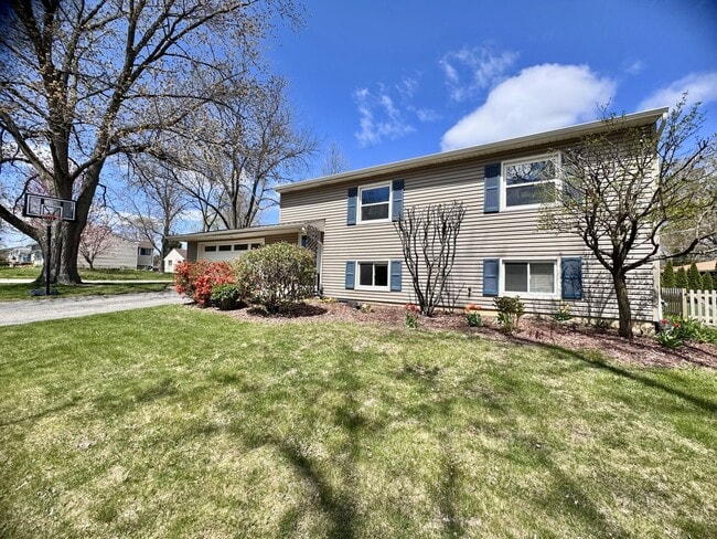 Primary Photo - 406 Westmoreland Dr