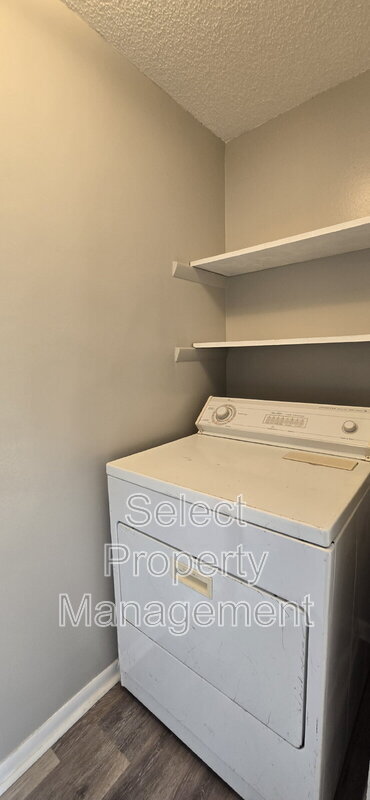 Building Photo - 3914 Maplecrest Rd