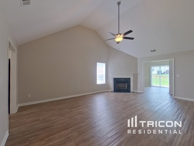 Building Photo - 4514 New House Dr