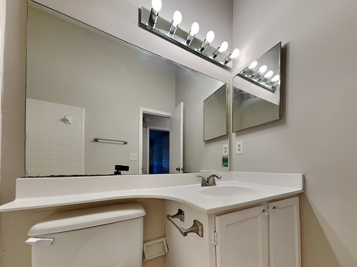 Building Photo - 2172 Sara Ashley Way