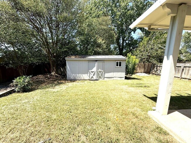 Building Photo - 16827 Tortoise St
