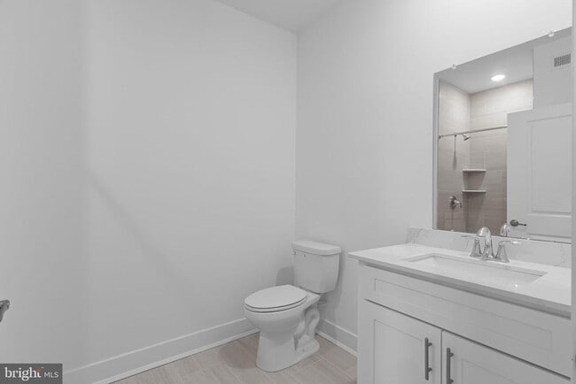 Building Photo - 123 Stoutsburg Blvd