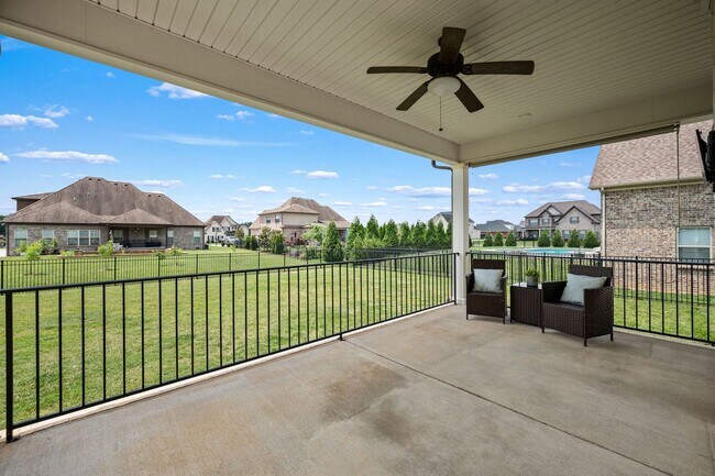 Building Photo - Luxury Home For Rent