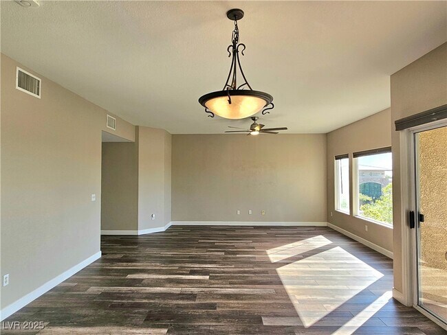 Building Photo - 10809 Garden Mist Dr