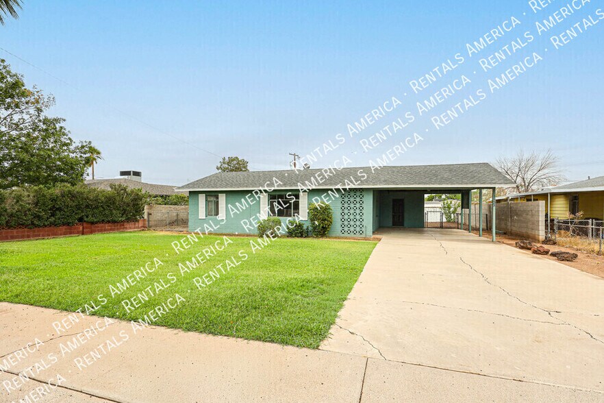 Building Photo - 1723 W Indianola Ave
