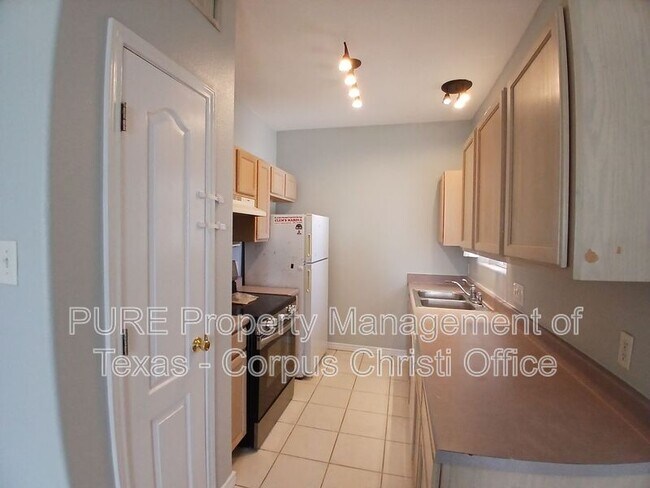 Building Photo - 14006 Fortuna Bay Dr