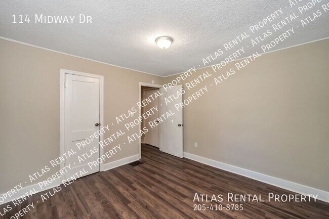 Building Photo - 114 Midway Dr