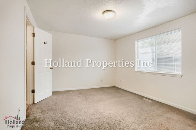 Building Photo - 13178 SW Tamera Ln