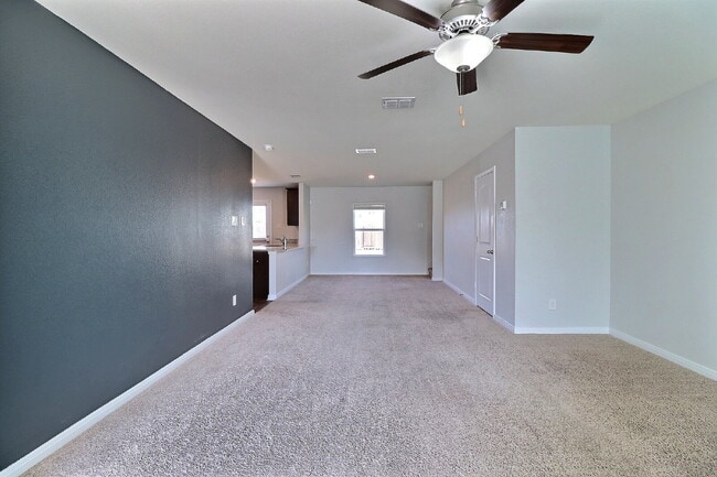 Building Photo - Move-In Ready 3-Bed Home with Solar Panels + Washer, Dryer & Refrigerator — Half Off Second Full ...