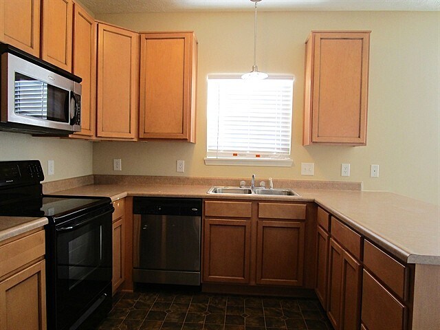 Building Photo - 16698 Maraschino Dr