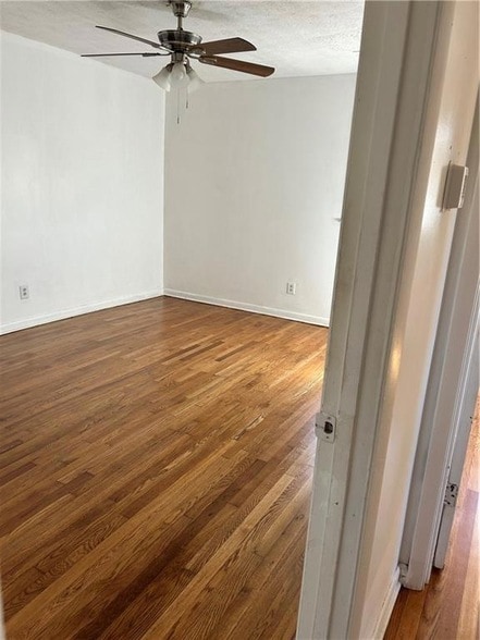 Building Photo - 259 Palms Ln SW