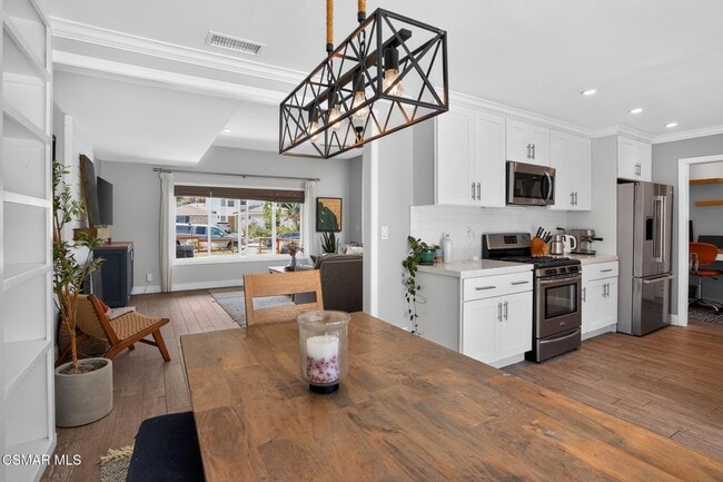 Building Photo - 25031 Adelanto Dr