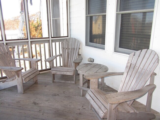 Building Photo - 48184 Decoy Dr