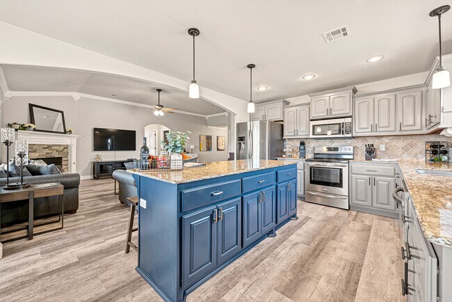 Building Photo - 1801 SW Ashbury St